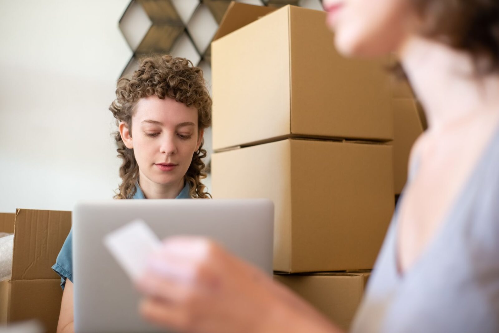 Shopify, Shopware, WooCommerce oder Magento: Welches Shopsystem passt?